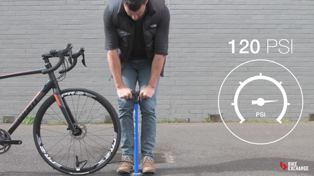 How to pump a bike tyre BikeExchange 2017 max pressure